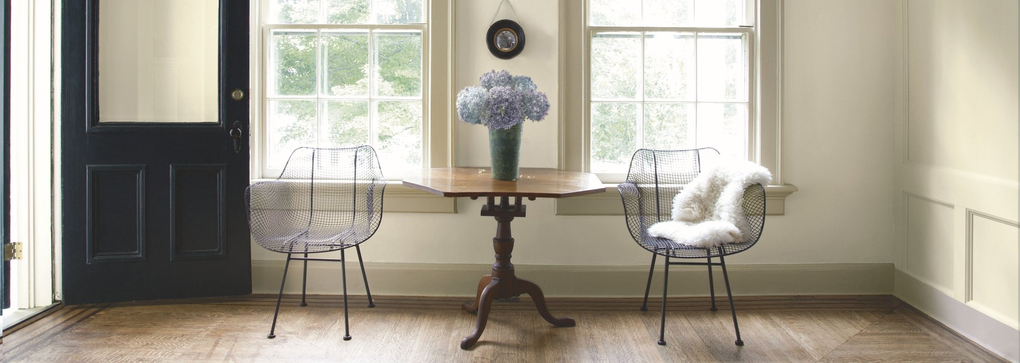 Benjamin-Moore-Paint-Logo-Hero-Banner-2000x400